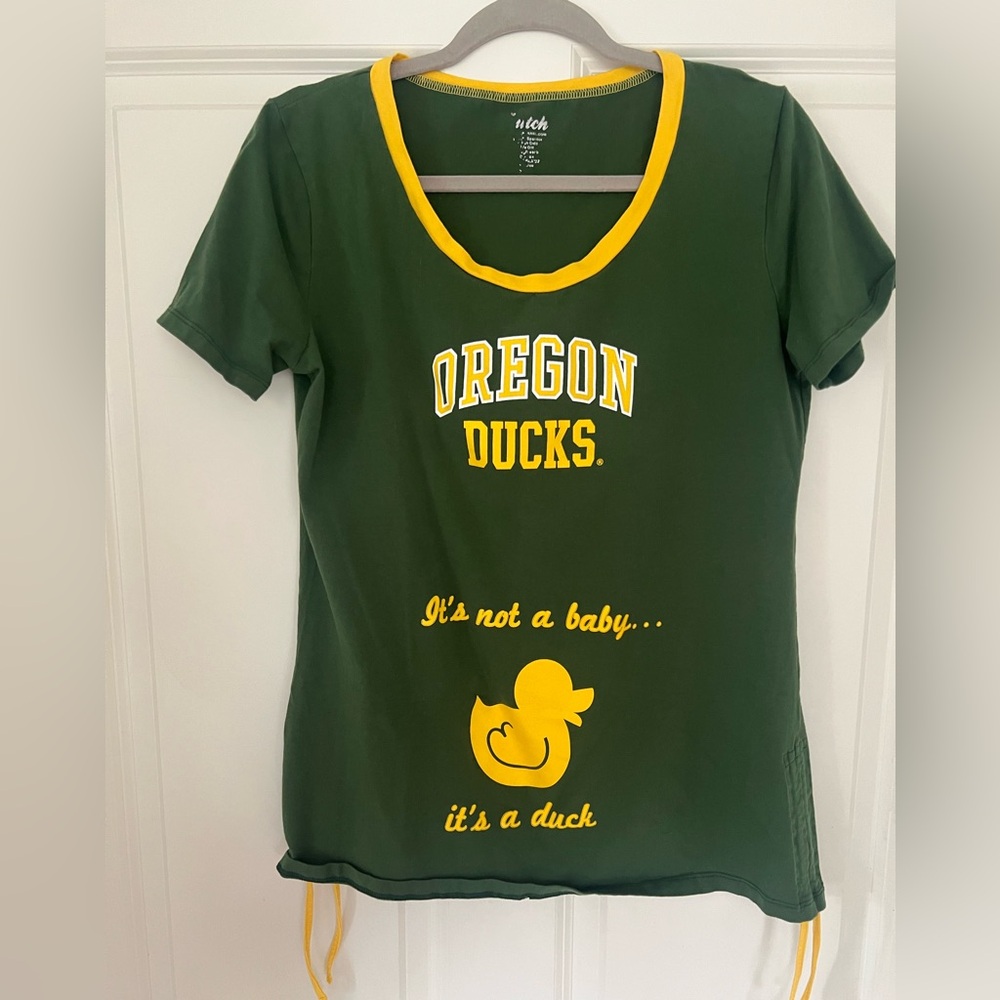 Maternity U of O Ducks Shirt, size large